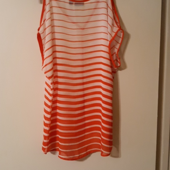 3/$15๐๐ฅa.n a. Cold Shoulder Striped Top - Picture 2 of 4